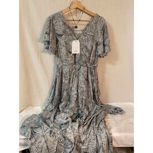 Misty Island Dress & Necklace